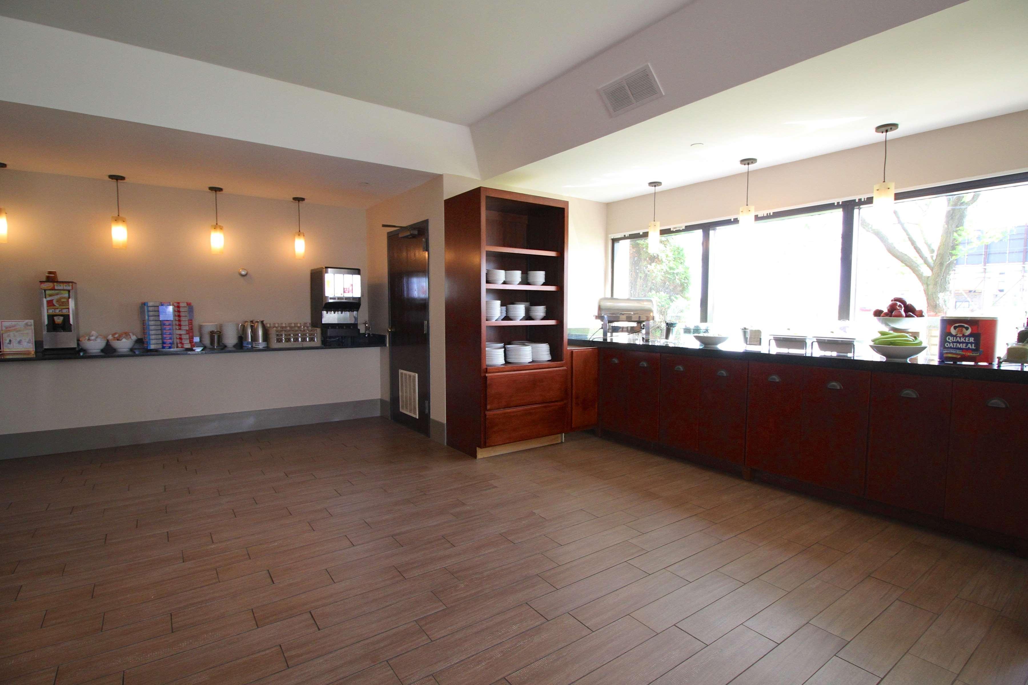 Hotel Country & By Radisson, Sandusky South, Oh 3*