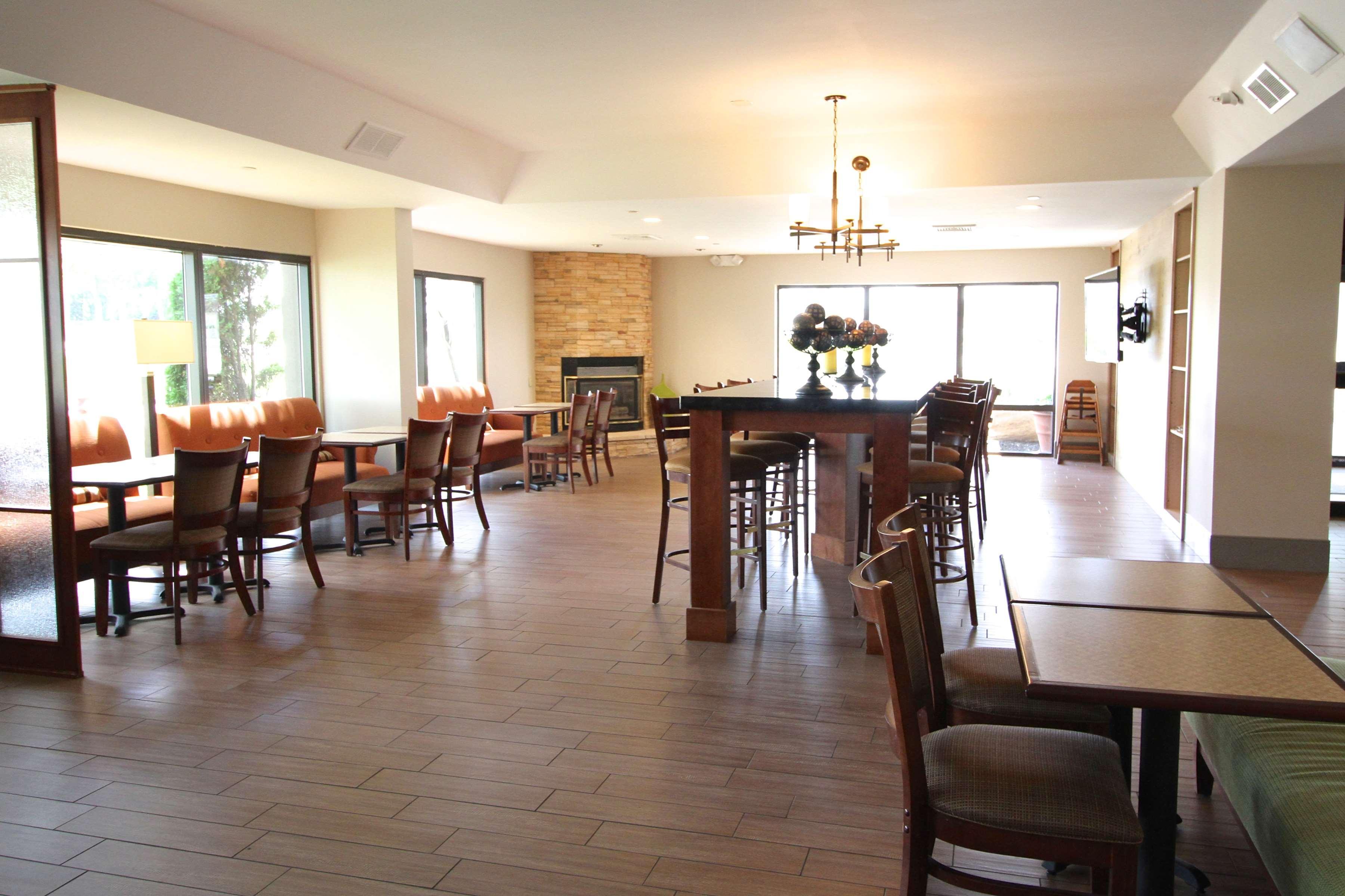 Hotel Country & By Radisson, Sandusky South, Oh 3*