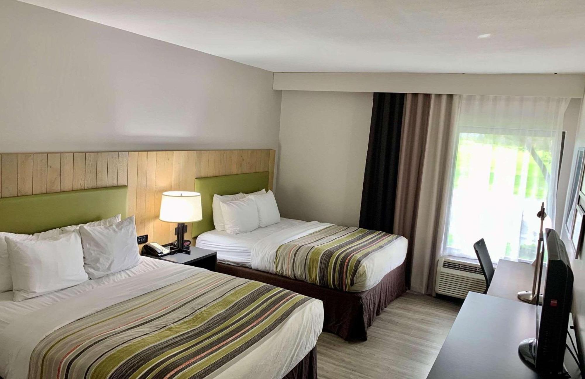 Country & By Radisson, Sandusky South, Oh 3* Milan