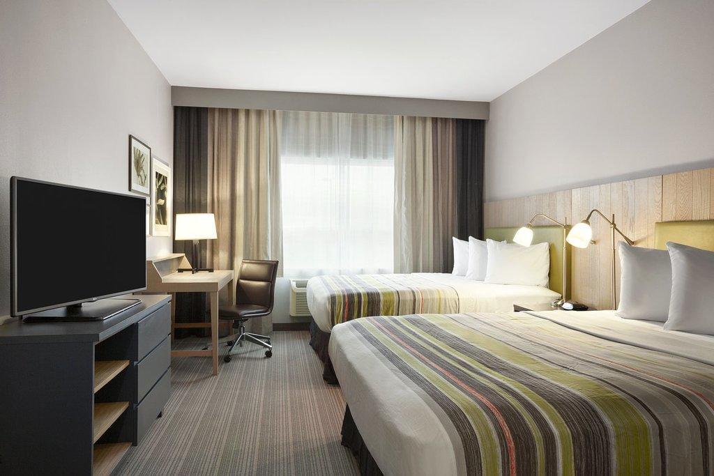 Hotel Country & By Radisson, Sandusky South, Oh Milan